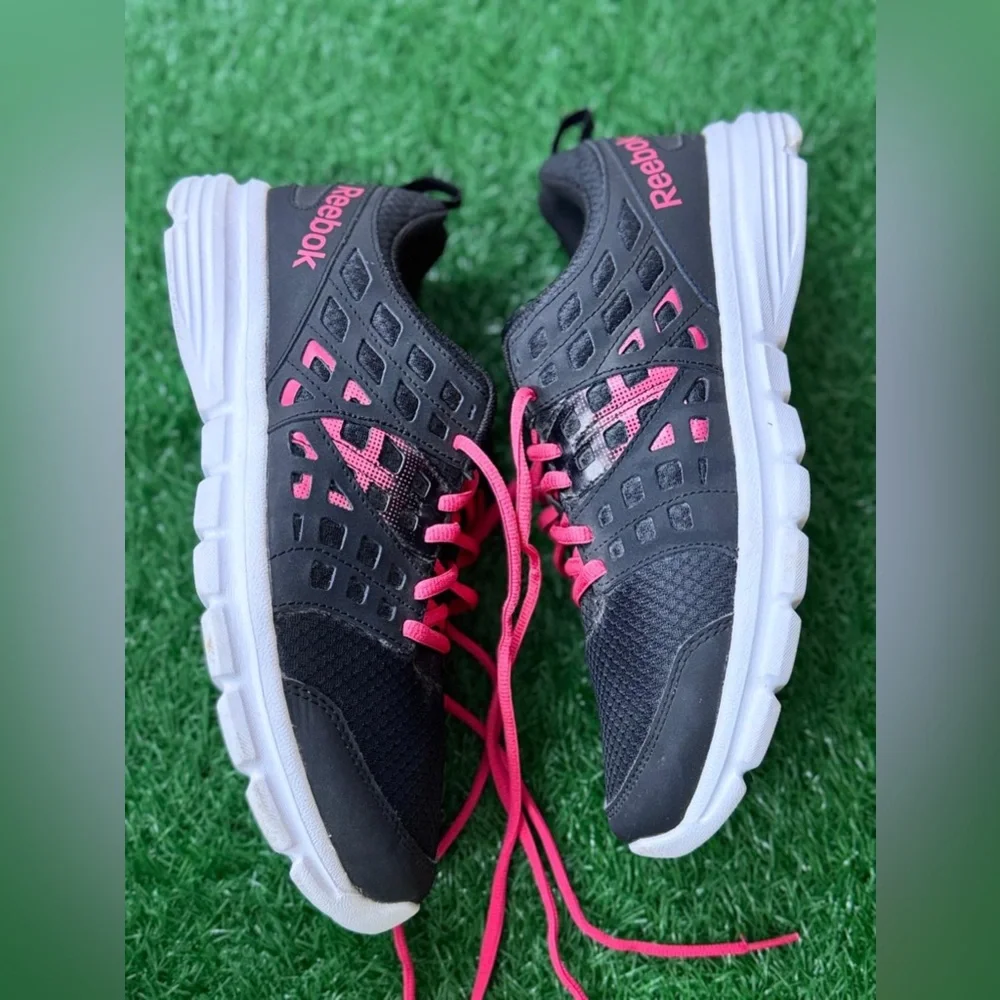 Reebok Women's Speed Rise Running Shoe Black/Pink/White Size 10‎
